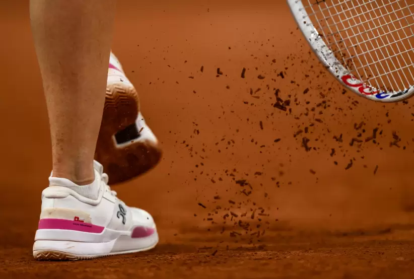 ROLEX TESTIMONEE IGA ŚWIĄTEK IN ACTION ON THE RED CLAY AT
ROLAND-GARROS Rolex/Jon Buckle