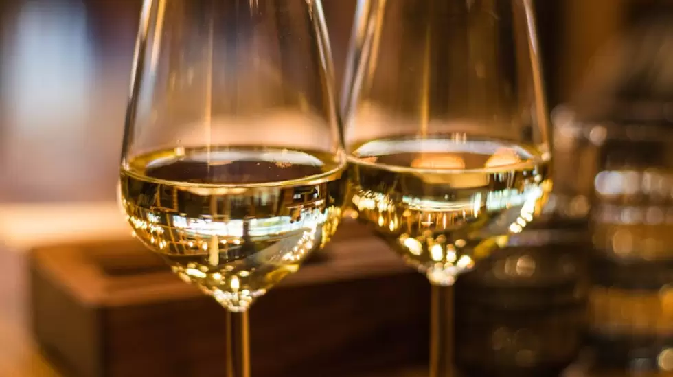 Fotografa En Primer Plano De Copas De Vino