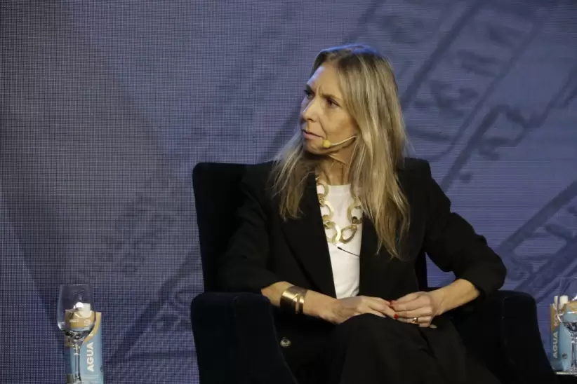 summit money cfo 2025 - 2do panel - cfo - andrea svoboda - metrogas 1