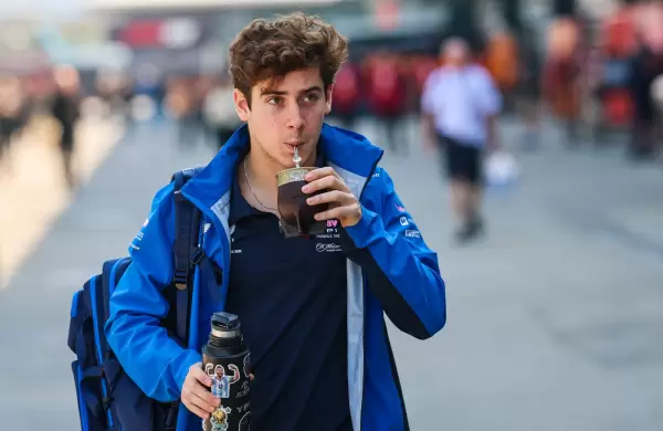 De las pistas a objeto de deseo: el gigante yerbatero que se subi a la fiebre Colapinto ya se vende en Amazon y supermercados