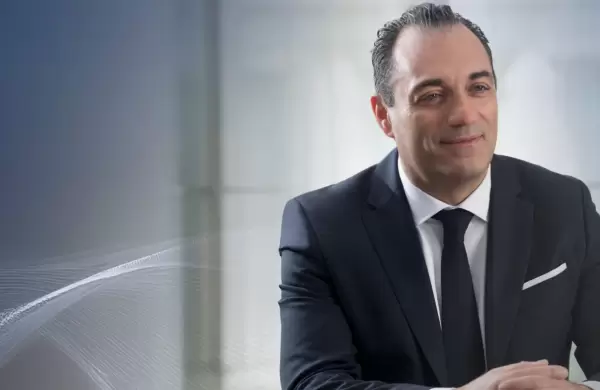 Caída de ventas, crisis en EE.UU. y 14 marcas sin rumbo claro: el complejo escenario que enfrenta el nuevo CEO de Stellantis