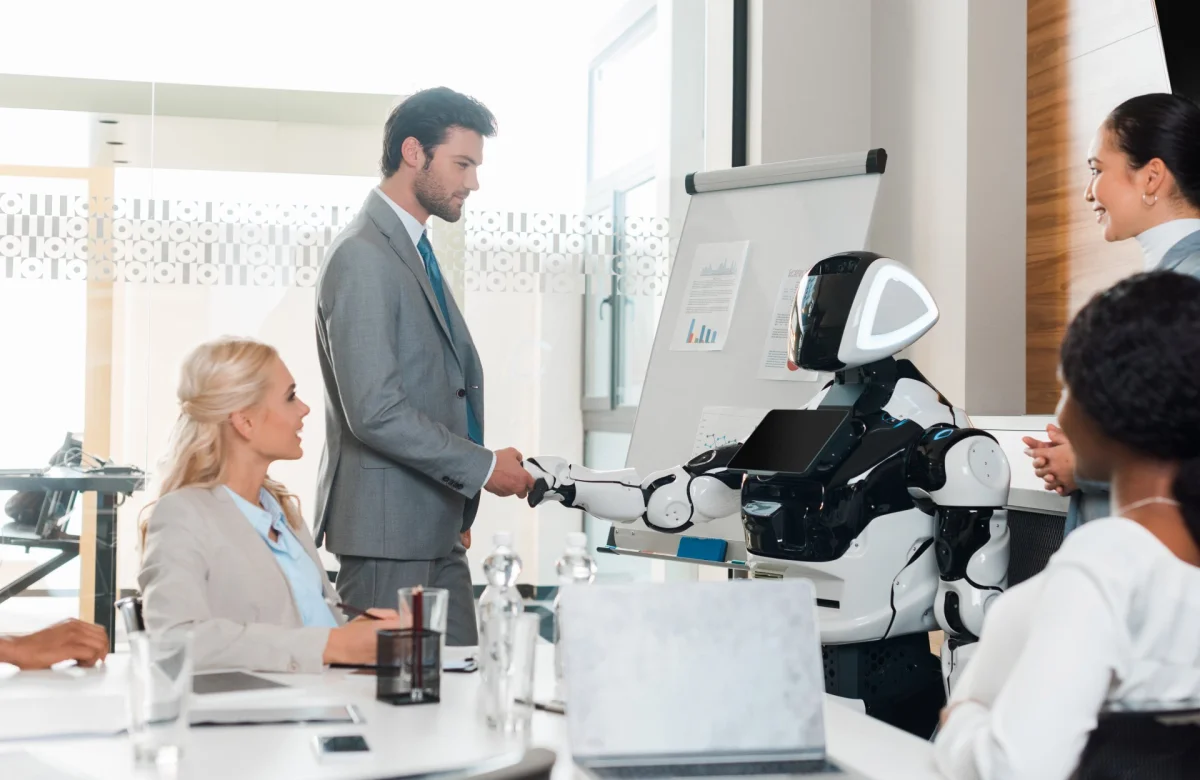 Por qué el salto económico de la IA espera por los robots y no por el software