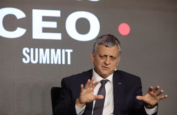 El plan anti cíclico de YPF para financiar un aumento de inversión en pleno desplome del precio del petróleo