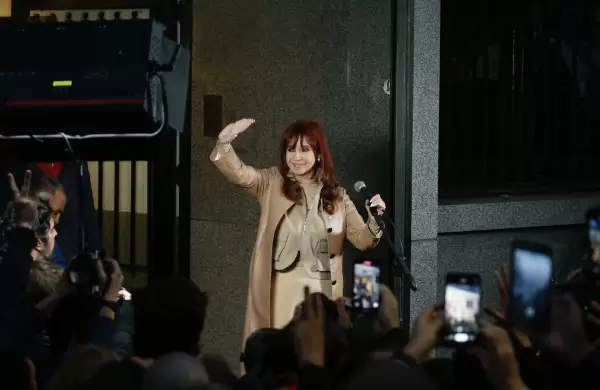 Advertencia de un influyente banco inglés: la condena a Cristina Kirchner "podría reforzar su liderazgo"