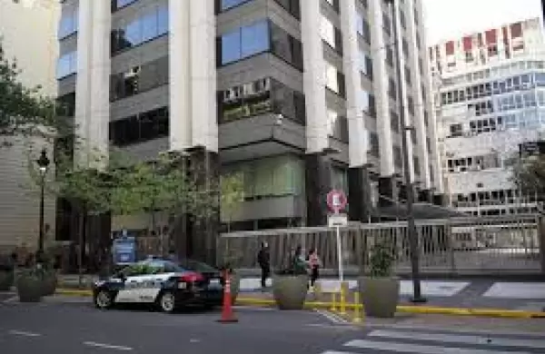 Israel cierra sus embajadas en todo el mundo y se refueza la seguridad en instituciones judas en la Argentina