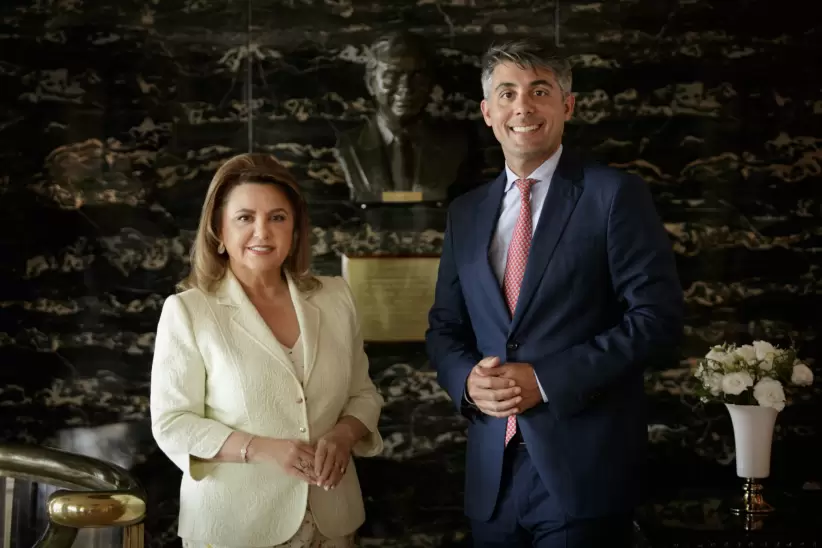 Claudia lvarez Arguelles y Matas Basanta lvarez