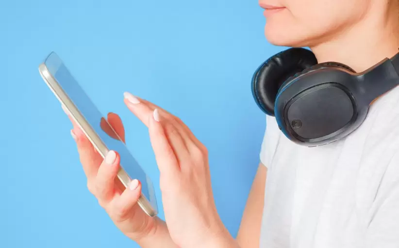 Los smartphones de 2025 apuestan por IA, pantallas avanzadas y cmaras de ltima generacin.