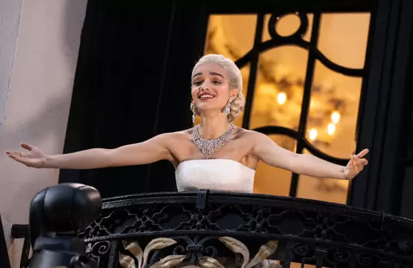 Polémica en Londres: Rachel Zegler, en la piel de Evita, canta "Don't cry for me, Argentina" y desata el debate entre el público