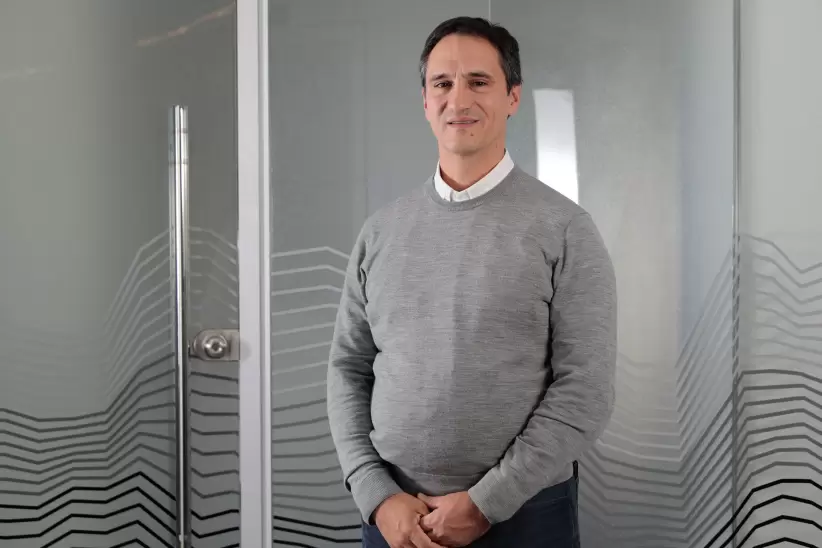 summit cco y cmo - 5to panel - colapinto, el nuevo vehiculo del marketing - francisco mangiarotti - ypf -130