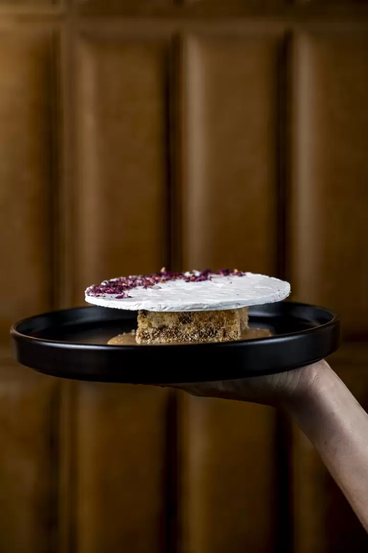 Postre Balcarce, Elena Four Seasons