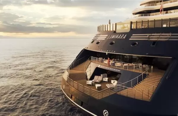 As es el Luminara, el nuevo superyate del Ritz-Carlton y su espectacular viaje inaugural con celebrities