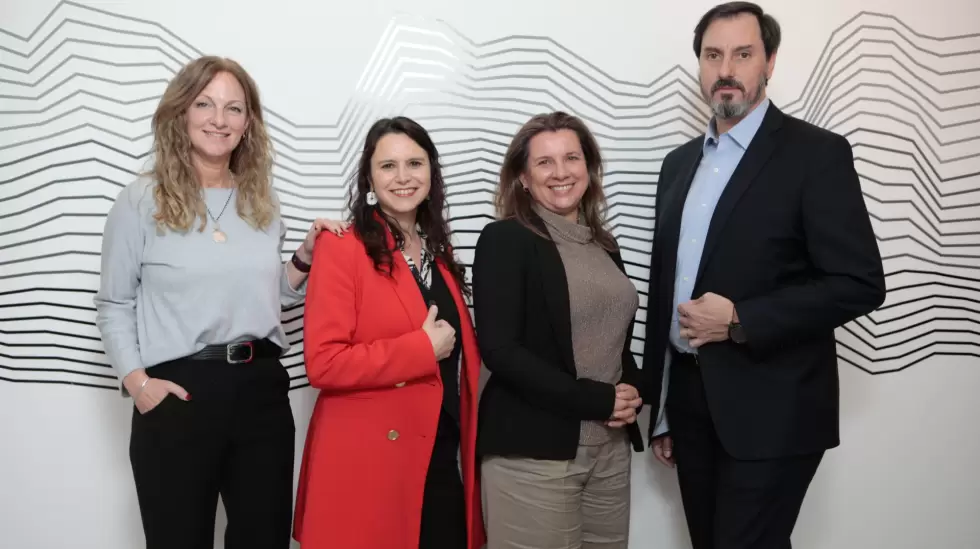 Natalia Scaliter (Google) - Mara Victoria Boix (CIPPEC) - Paula Vargas (Meta) -