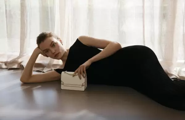 El secreto de la marca escocesa de bolsos que conquist a Lady Gaga y a Margot Robbie y ahora busca los US$ 133,7 millones