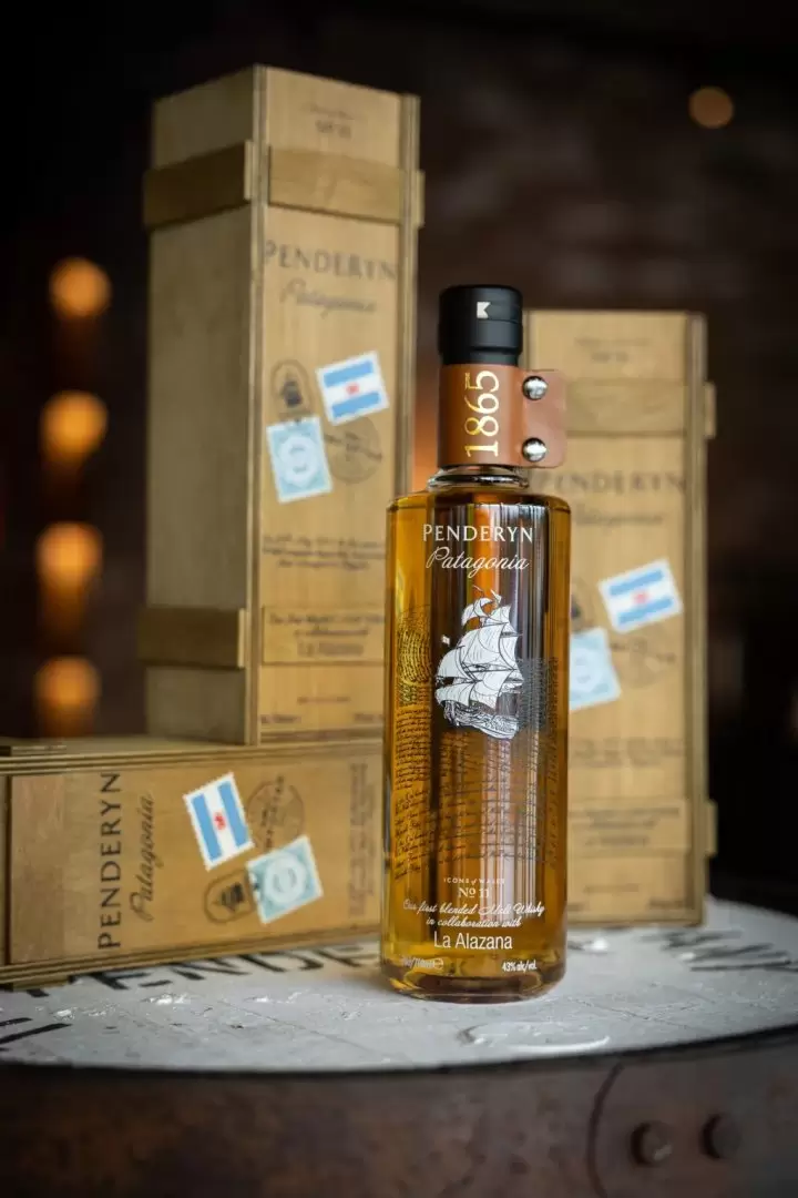 penderyn la alazana single malt whisky