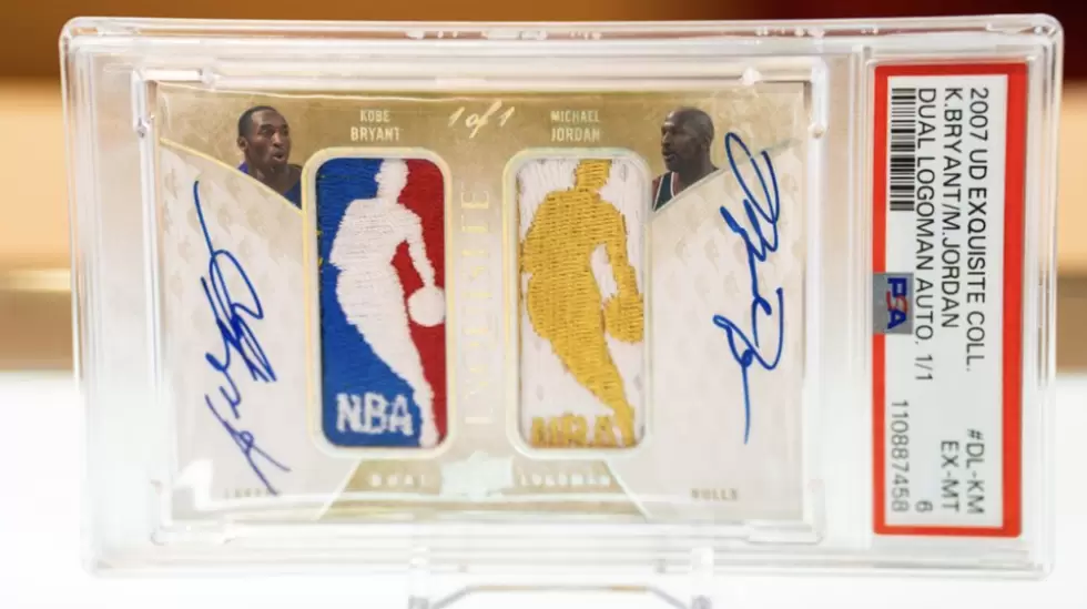 Tarjeta autografiada de Kobe Bryant-Michael Jordan Dual Logoman 2007-08.
Subast