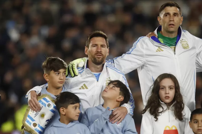 Messi (Photo by Marcos Brindicci/Getty Images)