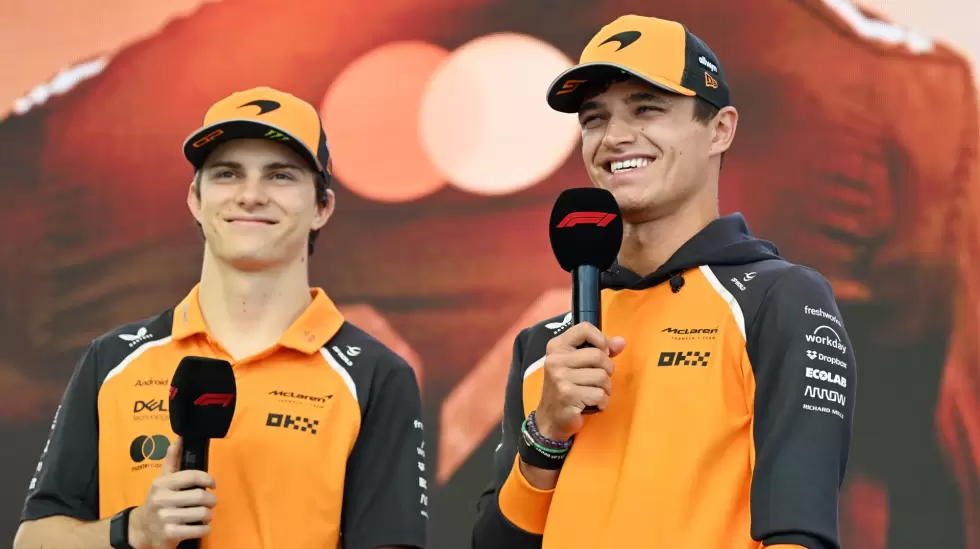 Oscar Piastri y Lando Norris (Foto por Mark Sutton - Formula 1 via Getty Images)