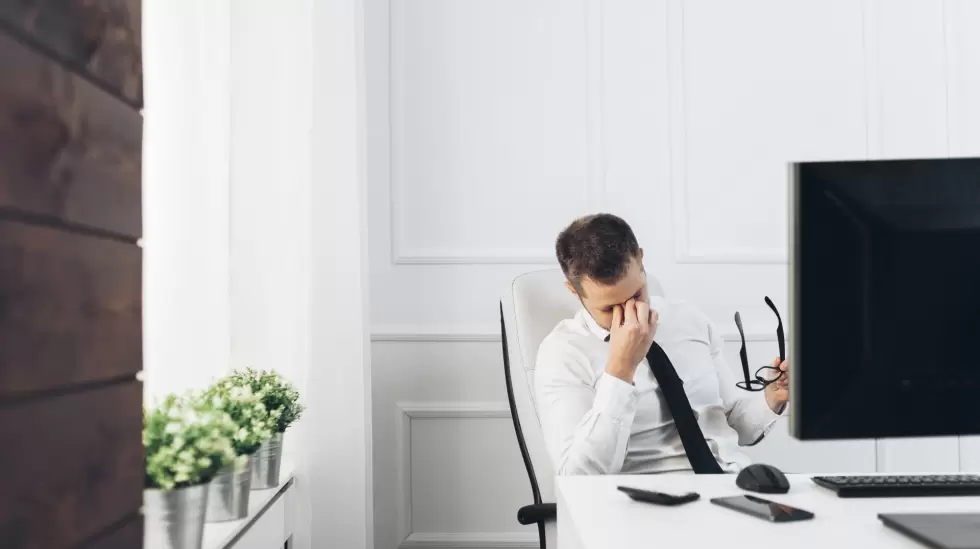 oficina - Trabajo - Empleado - Estrs- Salud mental - quemado