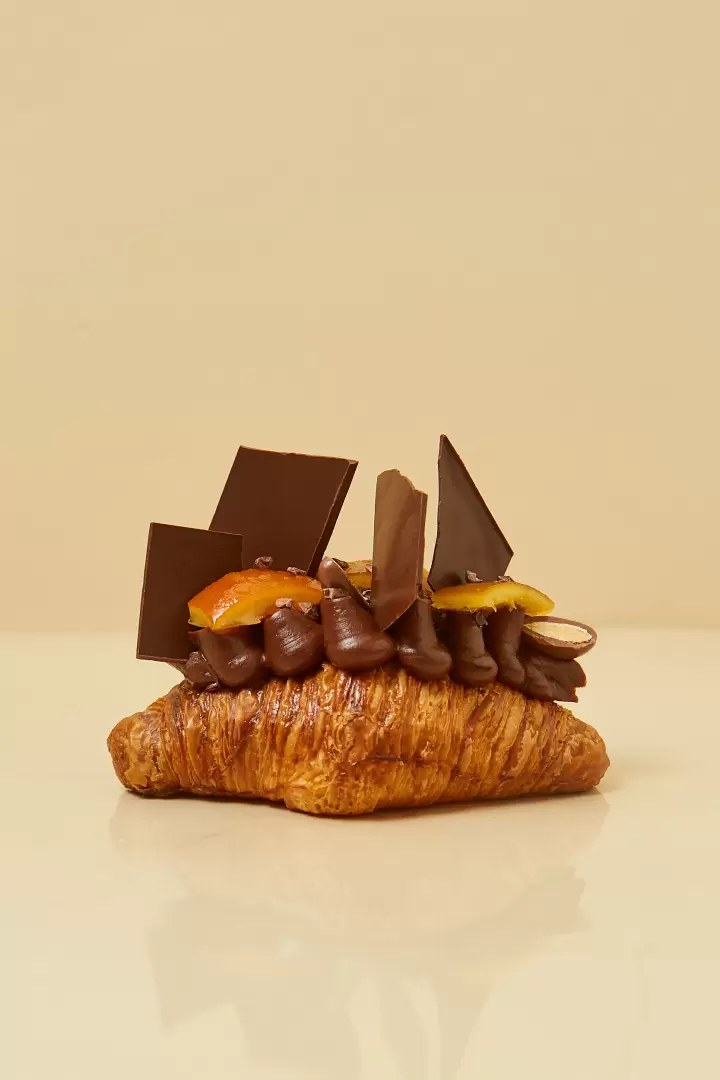 croissant con chocolate