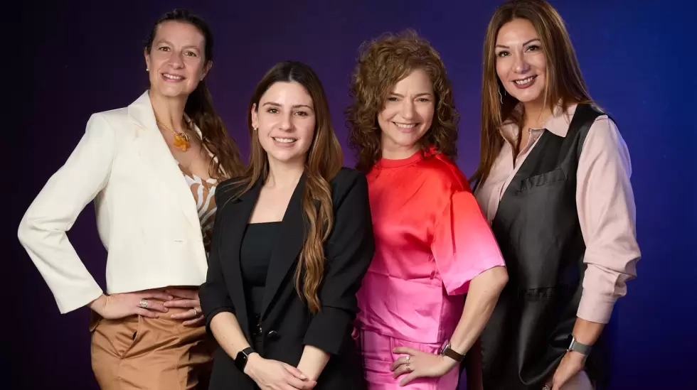 summit mujeres power 2025 - 3er panel - tech, ciencia y futuro - mujeres que rom