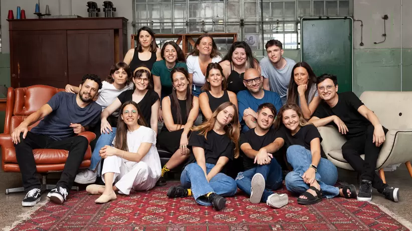 Design First: el diseño estratégico como guardián de marca en la era de la saturación