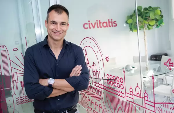 De programar en su casa a crear una plataforma valuada en 200 millones de euros: el plan de Civitatis para crecer desde América Latina