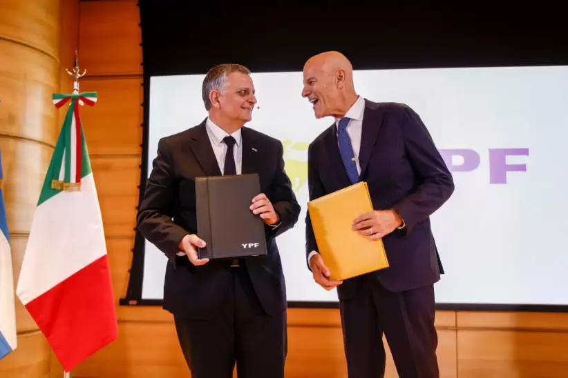 Horacio marin ypf con claudio descalzi ceo de eni