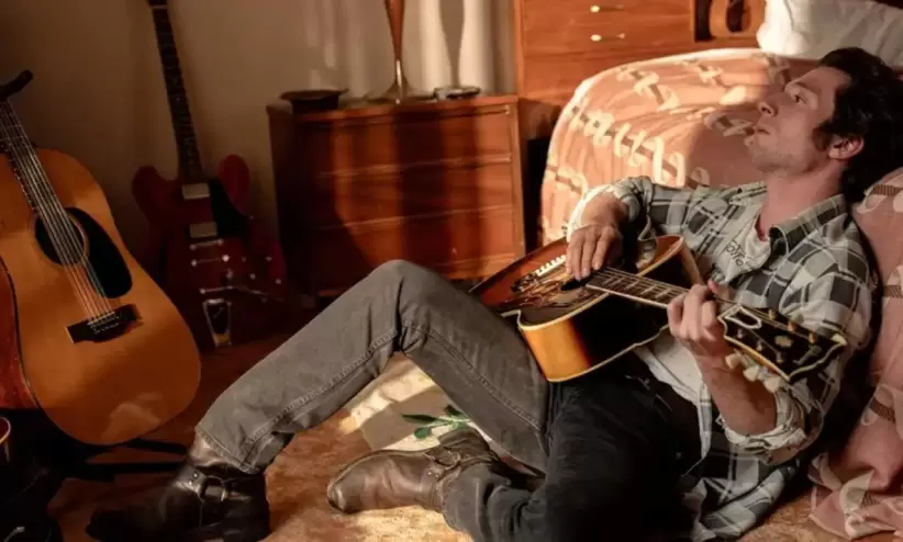 Jeremy Allen White interpreta a Bruce Springsteen. Foto: Difusin.