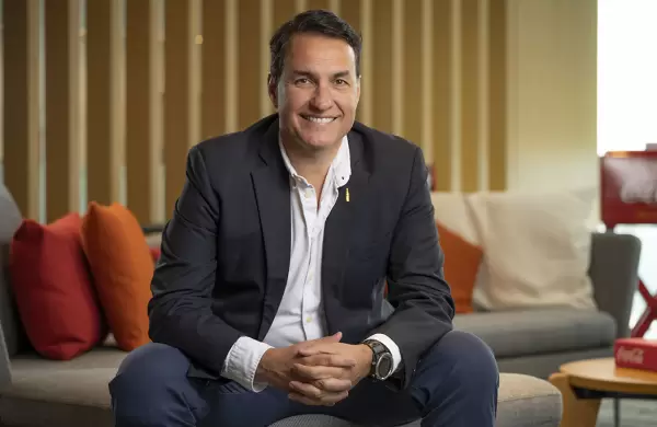 "Hacer ms con menos": el plan que activ Coca-Cola en plena crisis de consumo para no perder mercado ni bajar precios