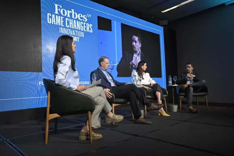 Marcela Dobal, Enrique Topolansky, Andy Robert y Martín Alcalá Rubí. Foto: Diego Olivera.