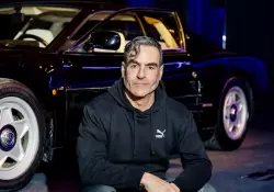 Traicionado por su familia, creó el Museo de la Moda más grande del mundo y trajo la Ferrari de Maradona a Buenos Aires