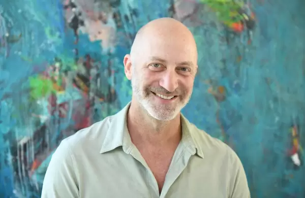 Reprogramar pensamientos, entender las emociones y cultivar la conciencia: las claves de Estanislao Bachrach para tomar mejores decisiones