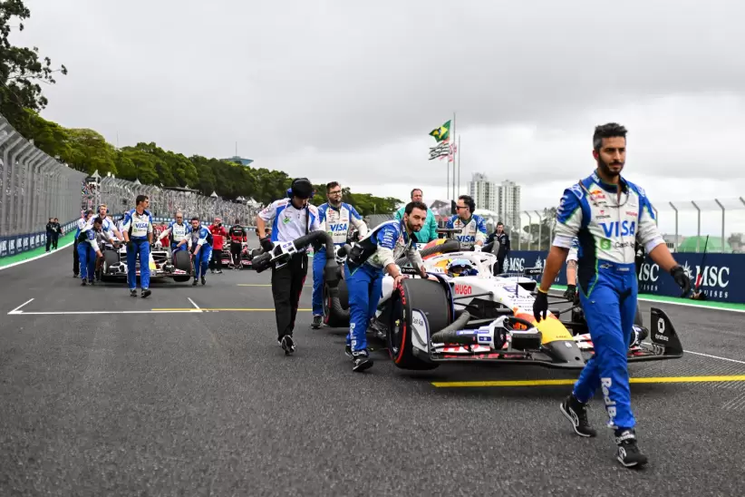 Racing Bulls (Foto por Rudy Carezzevoli/Getty Images)