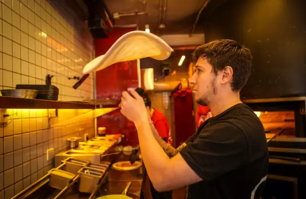 El gusto y la devocin por la pizza llevada a la precisin de los datos: as entiende la cocina Julin Fernndez de Pizza Data