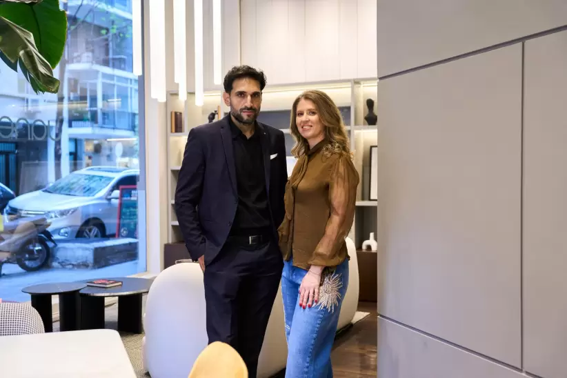 elias romano y vanesa monis, creadores de janeiro casa