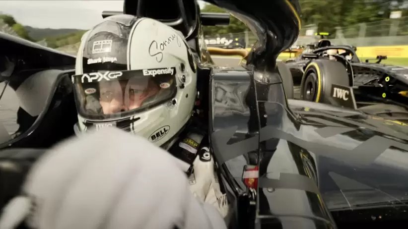 Brad Pitt interpreta a Sonny Hayes en F1. Foto: Difusión.