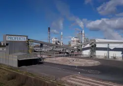 Adecoagro le paga U$S 600 millones a YPF para terminar la compra de Profertil, un activo clave para Vaca Muerta