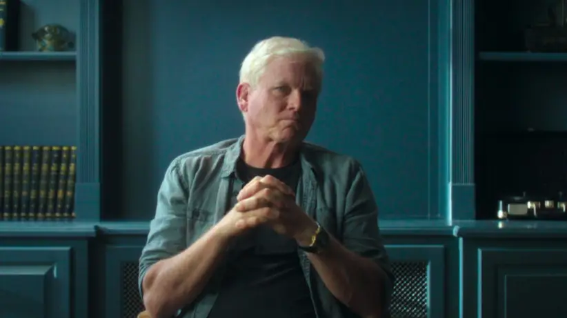 Ted Maher es una de las voces del documental