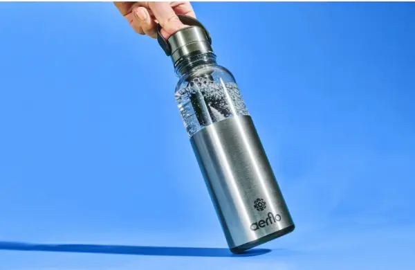 El plan dos emprendedores para eliminar miles de millones de latas de aluminio