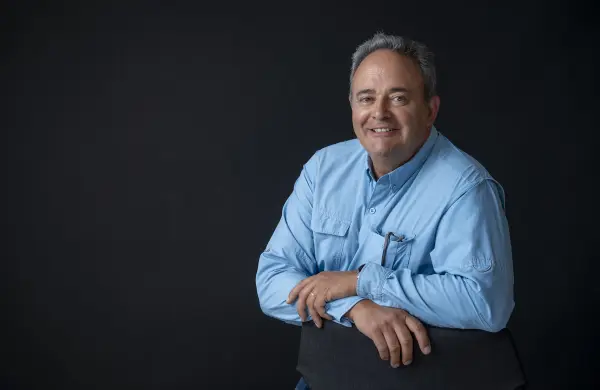 Es experto en glaciares, trabaja en EE.UU. hace 40 años y asegura que la nueva ley no va a dejar de proteger el agua