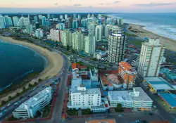 Punta del Este 2026: beneficios fiscales y movilidad premium para turistas argentinos