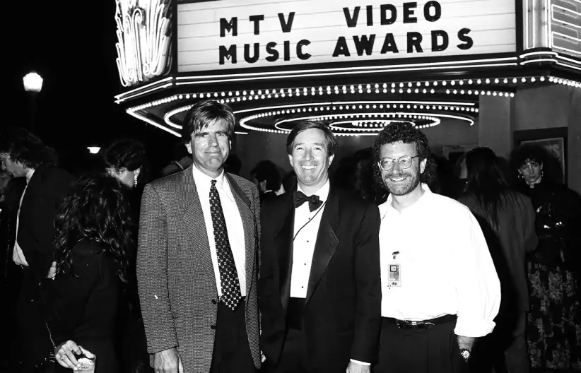 Tom Freston, John Reardon y Lee Masters durante los MTV Video Music Awards 1989, en Los Ángeles, California. (Foto: Jeff Kravitz/FilmMagic, Inc.).