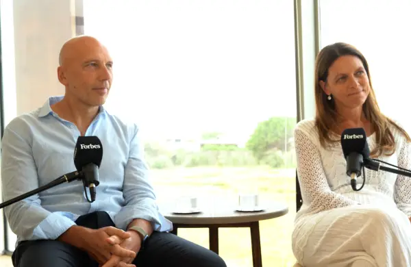 Virginia Cervieri y Pablo Monsuárez: el matrimonio de abogados que impulsa el arte en José Ignacio