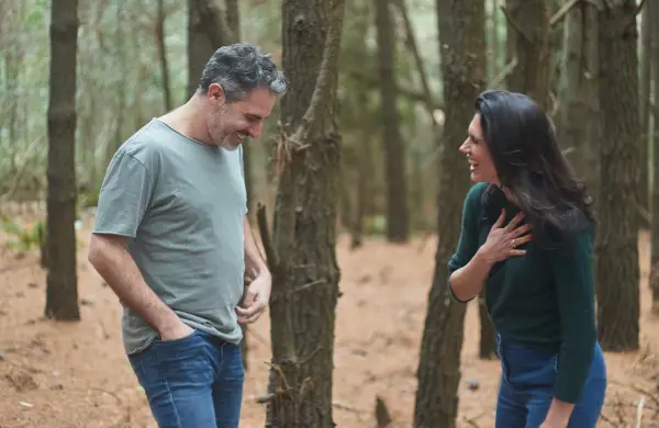 De unicornios al bosque: cómo es el “laboratorio social y cultural” que Matías Woloski y Mariquel Waingarten crearon en Uruguay 