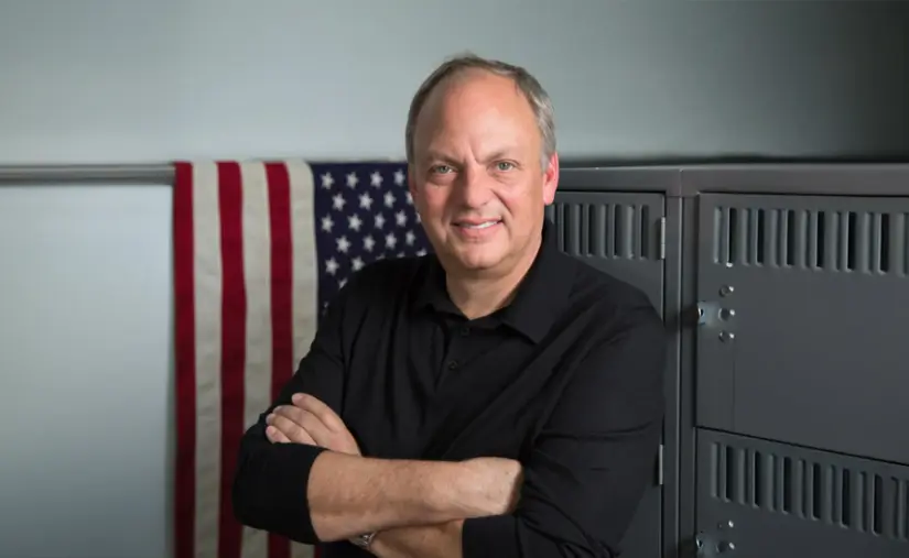 Quién es "patriota del plástico" que Trump eligió para regular el comercio 