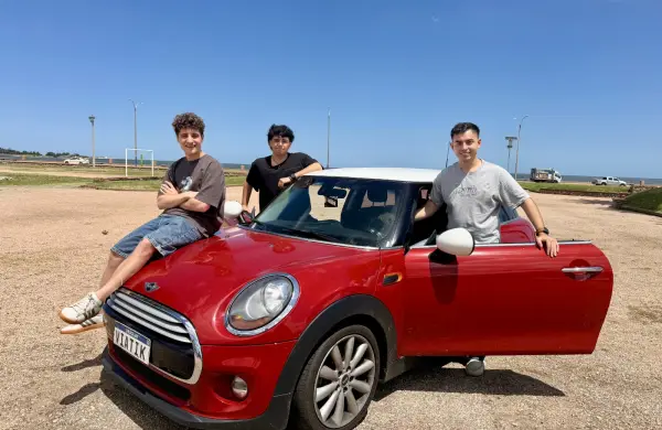 Nueva apuesta de Silicon Valley por Uruguay: Plug and Play invierte en la startup de movilidad Viatik 