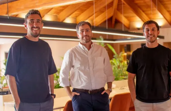 Tres argentinos compran el “LinkedIn del contenido” y apuntan a US$ 22 millones en ingresos para 2026