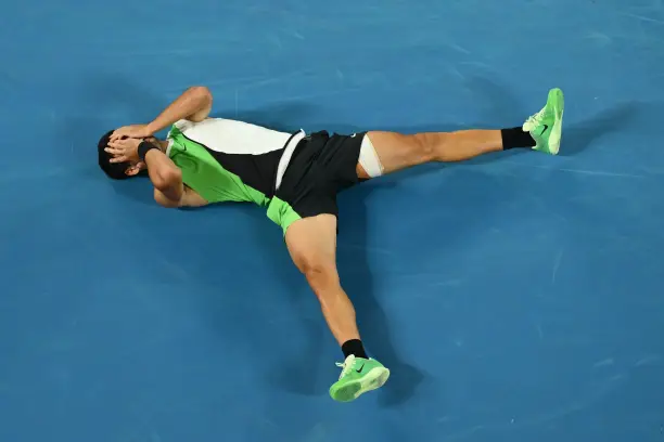 Alcaraz ya es historia viva del tenis: completa su revolución y es el campeón más joven de los 4 Grand Slam