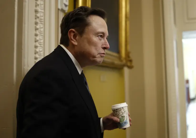 Tras reconstruir su relación con Trump, Elon Musk asistió a una boda en Mar-a-Lago en febrero. 