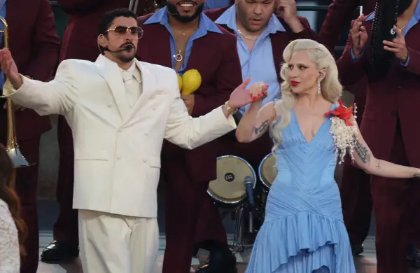 ¿Cuánto vale el reloj de lujo que Bad Bunny llevó en Super Bowl?